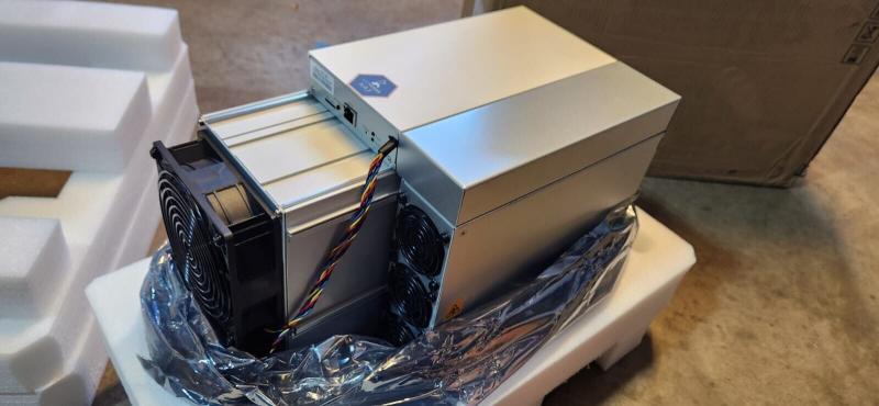 New Antminer KA3 166T 3154W Kadena KDA Miner  US Seller  In Hand   Whatsapp no  13216636385